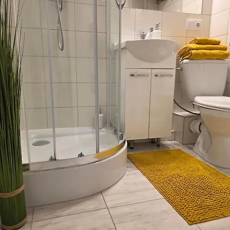 Διαμέρισμα Kpt J Goyki Balkon 150m Plaza